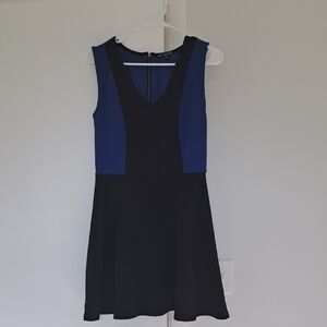 Elegant Blue and Black Sleeveless Dress